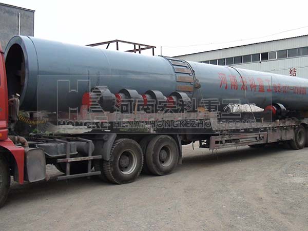 發往鄂爾多斯頁巖陶?；剞D窯發貨現場